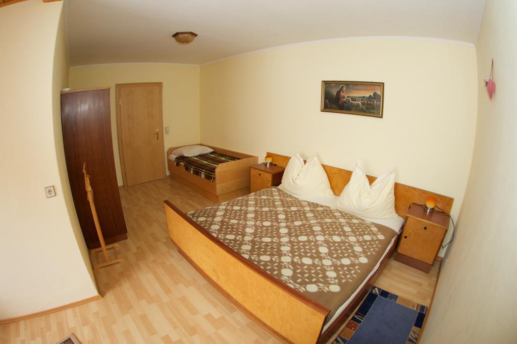 Ferienwohnung Haus Stöffler Reisach Zimmer foto